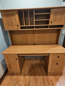 Orchard Hills computer desk w hutch