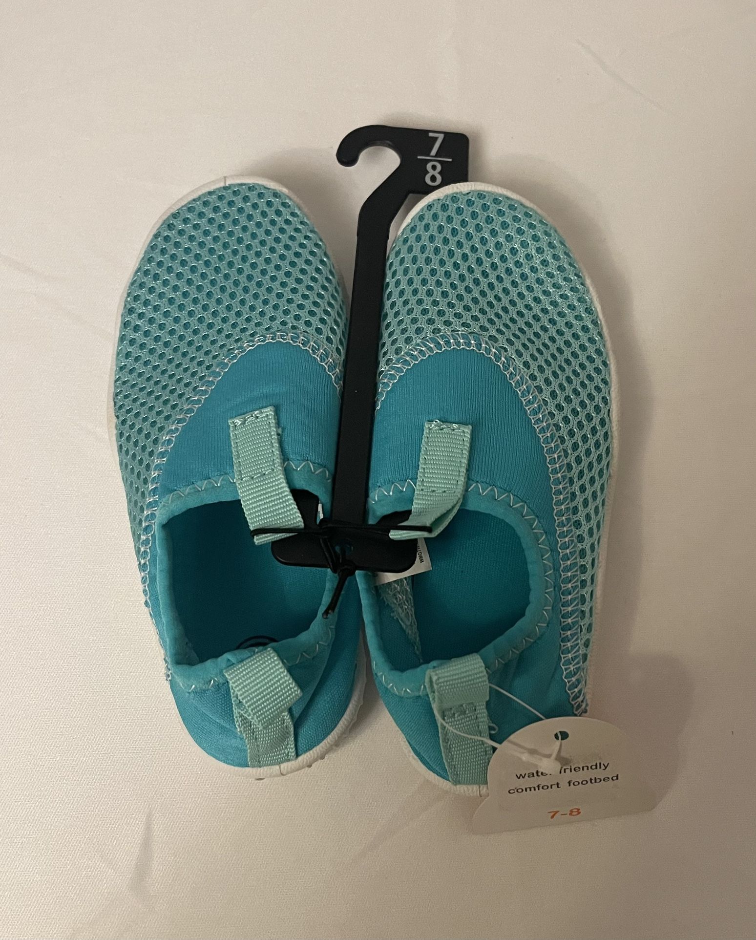 Brand New Kids Water Shoes Mint & Red/Gray Size 7/8 $5.00 Each
