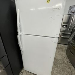 Frigidaire Top And Bottom In White New Open Box 2021