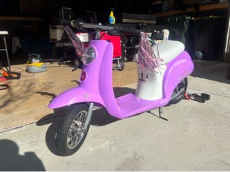 Razor Pocket Mod Miniature Euro-Style Electric Scooter - Betty Purple