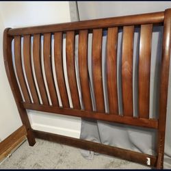 Wood Sleigh Bed Frame - Full - All Pieces, Nothing Missing. 