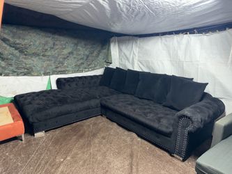 Large black diamond tuck couch, great condition clean we sell all the time delivery $40 local