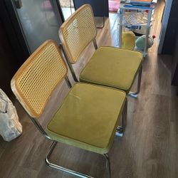  Free Dinning chairs 