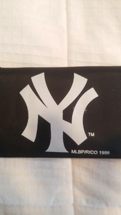 Yankees velcro wallet
