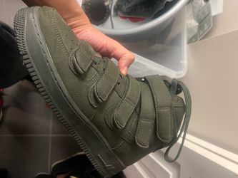 Billy Eilish Air Force One size 9
