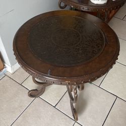 [SALE] Round Kitchen Table (2x)