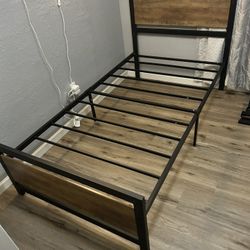Twin Beds 