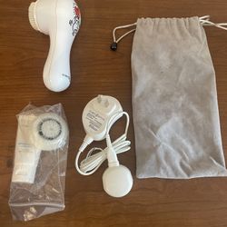 Clarisonic Facial Cleansing Brush