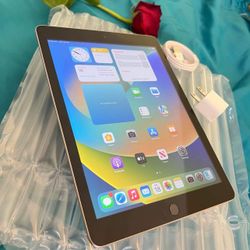 Apple iPad 5 Gen 9.7” 32GB WiFi 