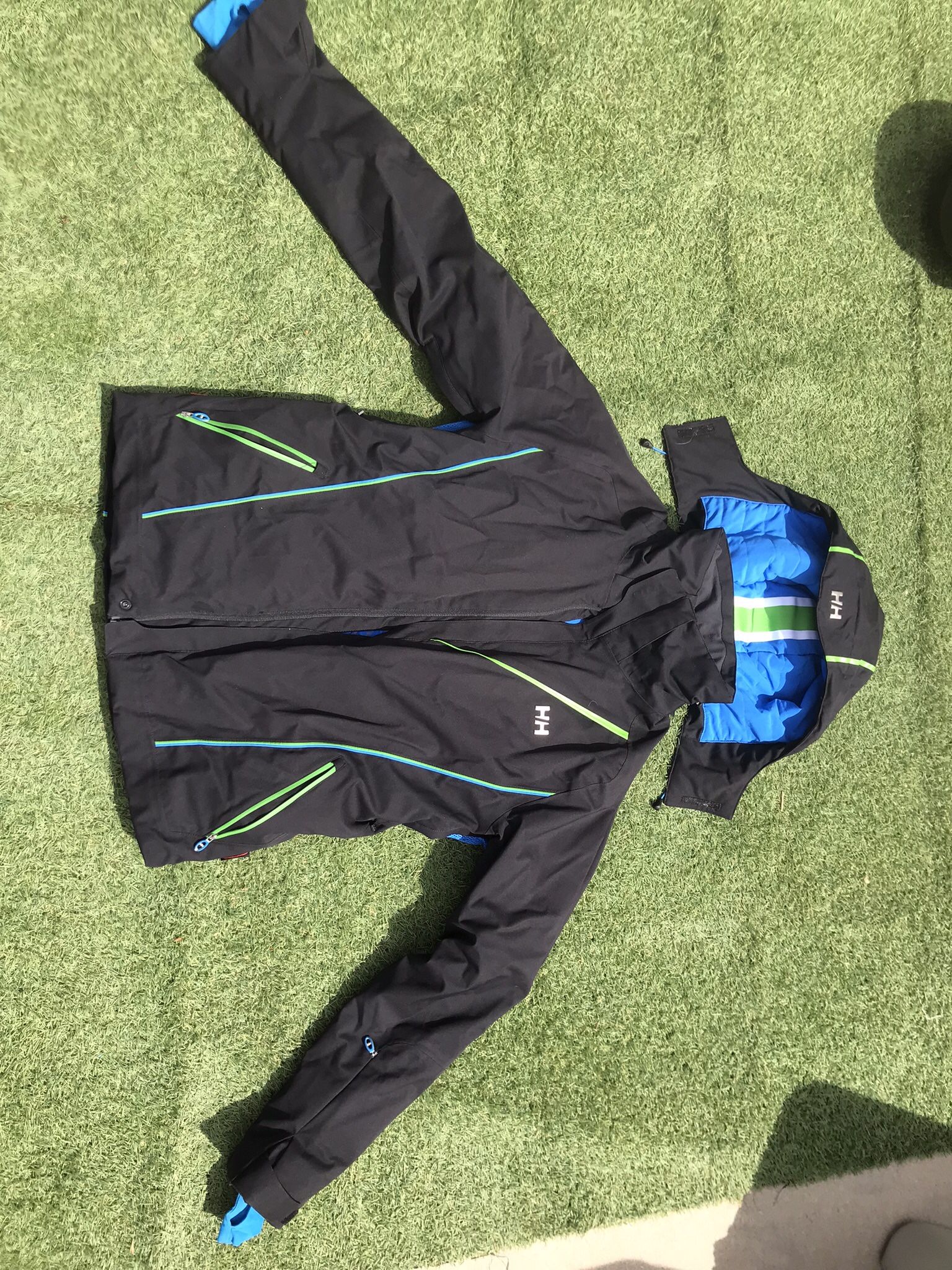 Helly Hansen Ski Jacket (men’s medium)