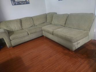 Free sectional