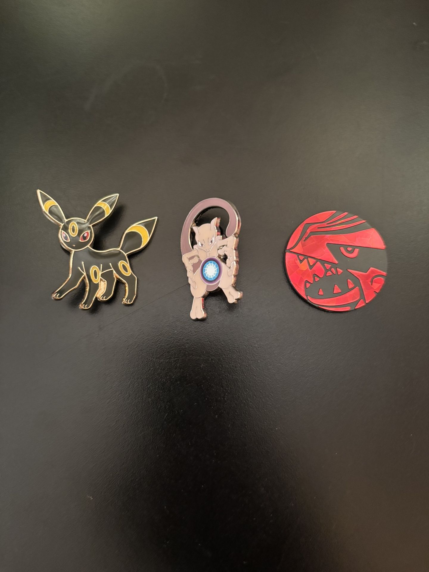 Pokémon Pin & Coin Bundle