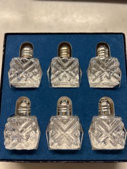 Vintage salt pepper shakers