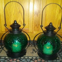 (2) Light Up Candle Globes! Like New!