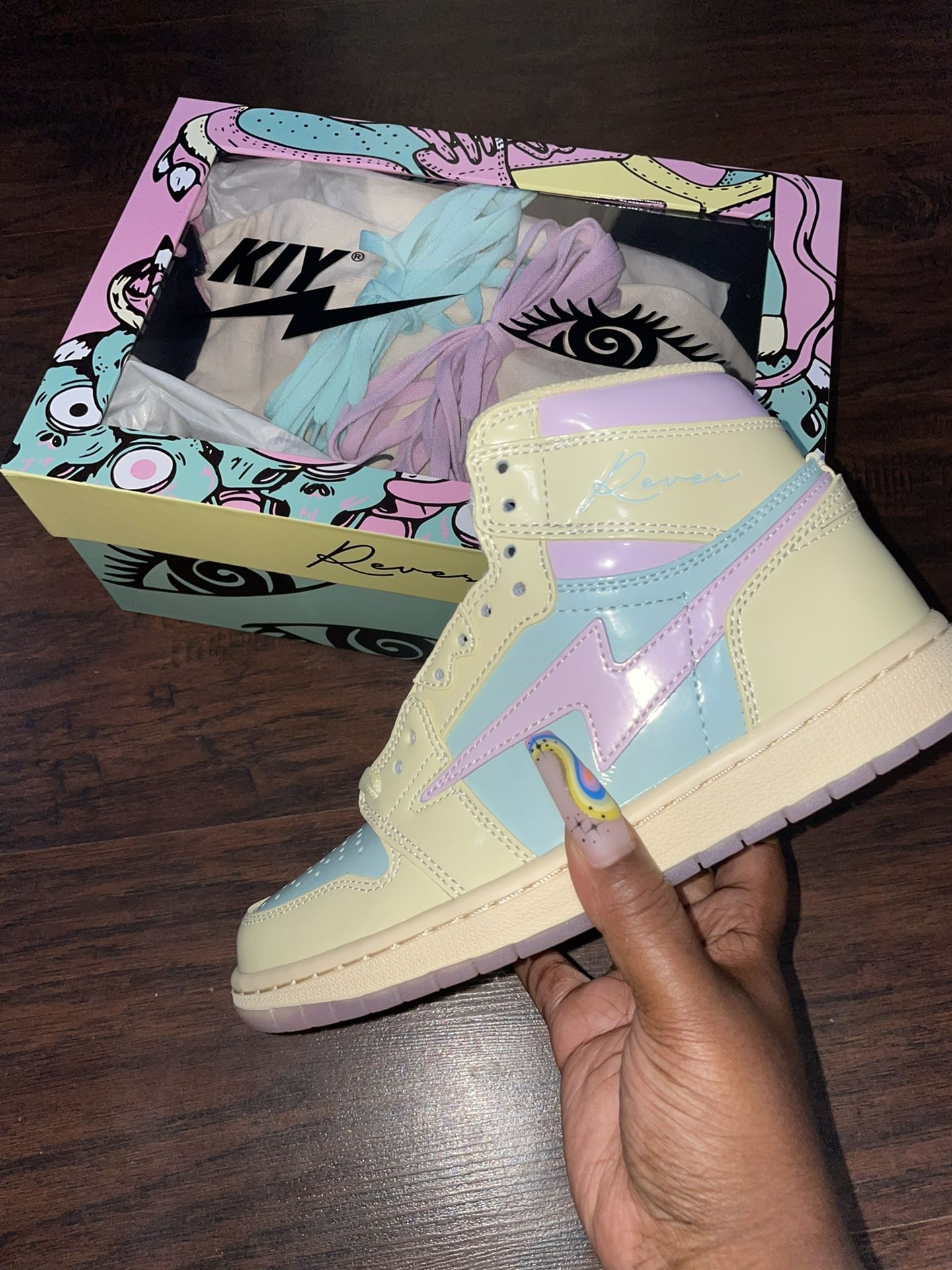 Kiy X Distortedd Air Kiys