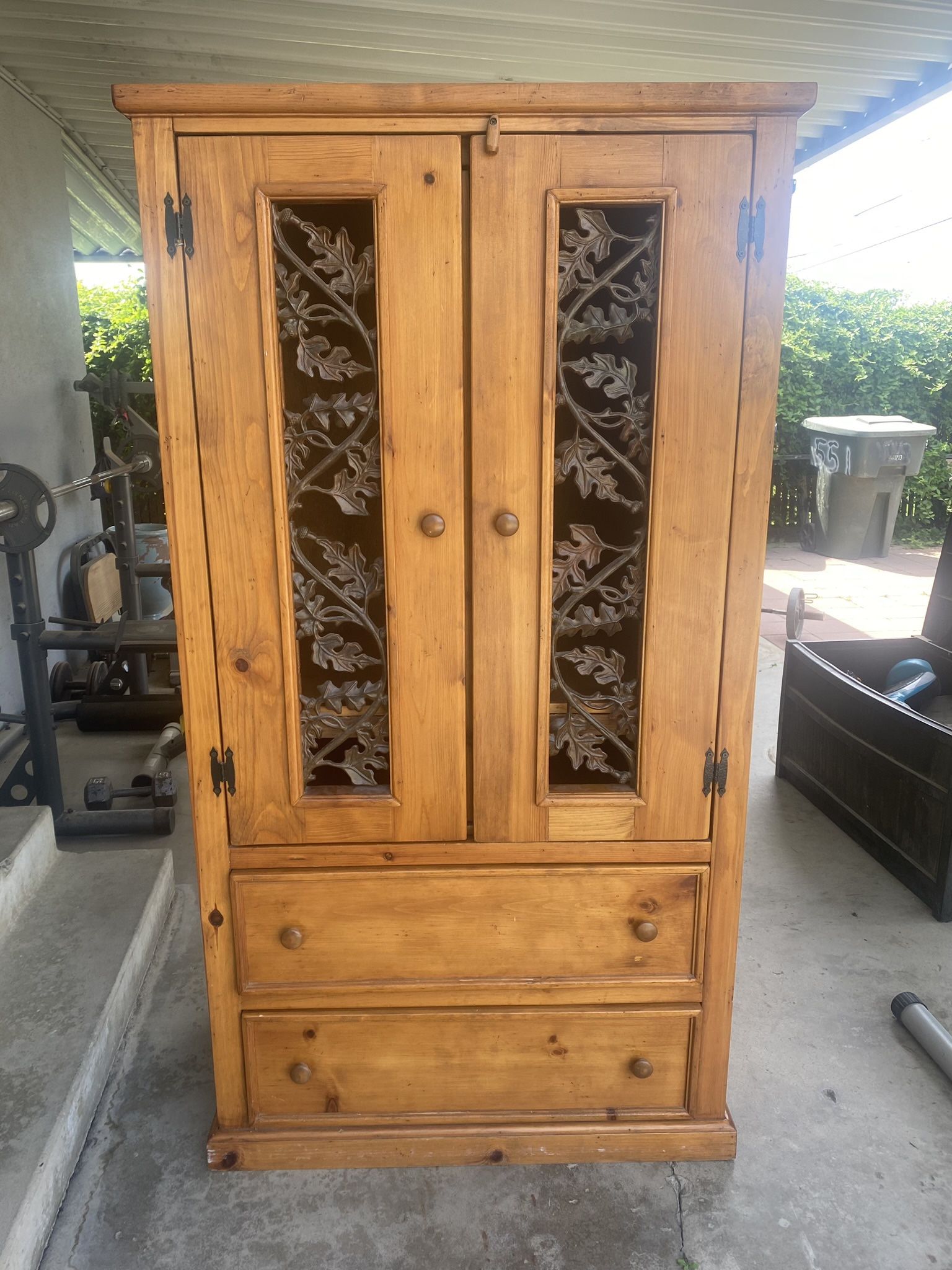 Armoire