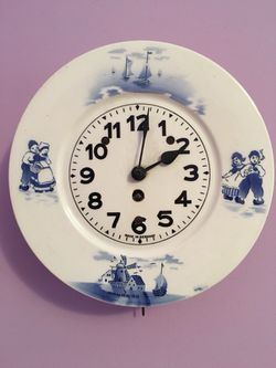Antique porcelain clock
