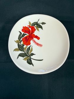 "Vintage Crooksville Iva-Lure Red Hibiscus Plates – Set of 6 (6")