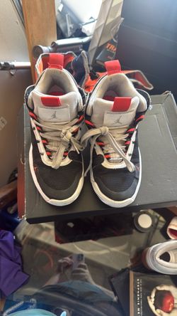 Jordans size 5.5y