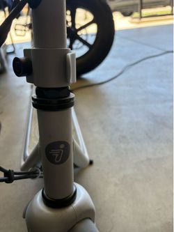 Electric scooter ninebot