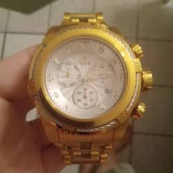 Invicta Bolt Zeus Huge Face Watch Gold Silver with White Face 23914 for Sale in Pompano Beach FL OfferUp
