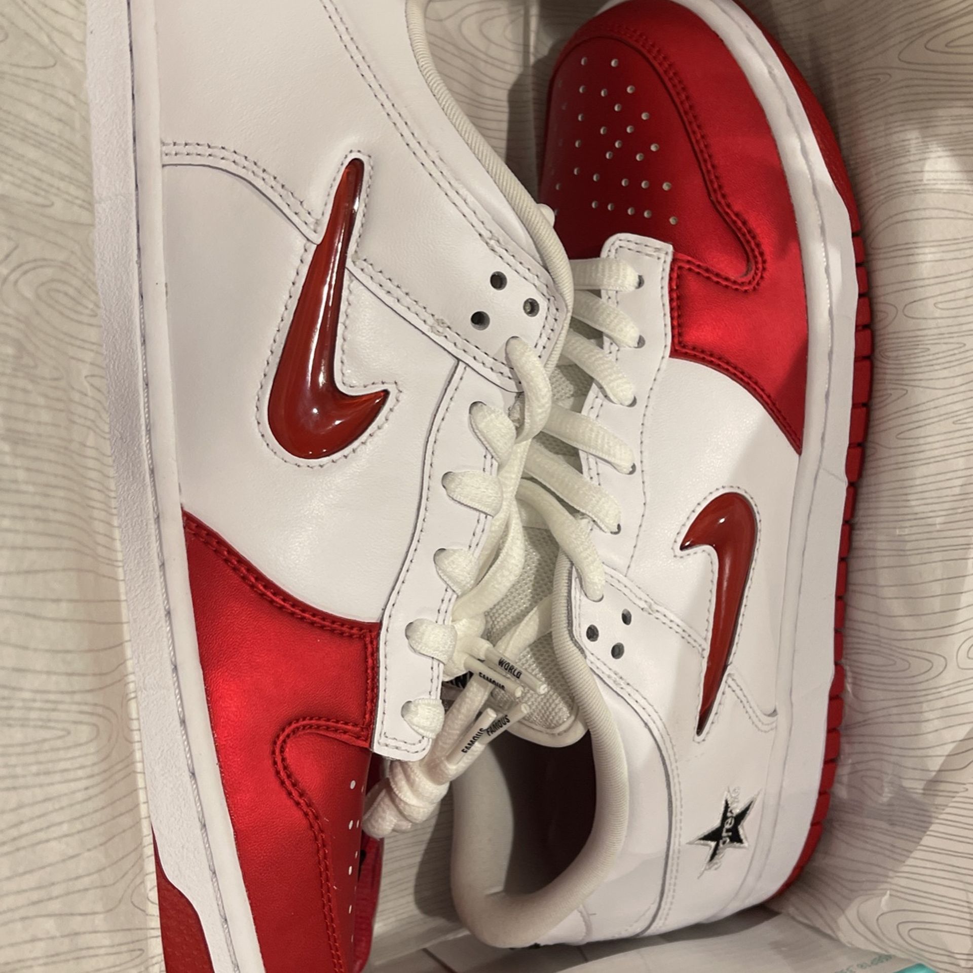 Nike Sb Dunk Low Supreme Jewel Swoosh Red Size 9.5