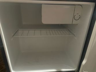 Magic chef mini fridge
