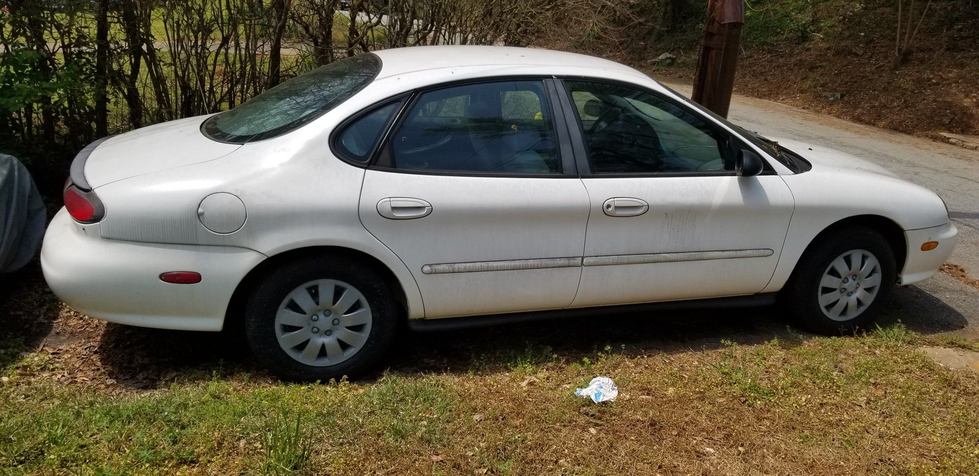 1999 Ford Taurus