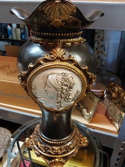 Decrotive vase