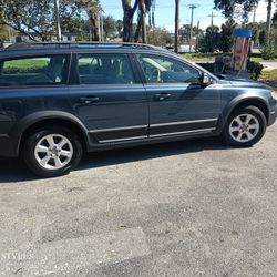 09 Volvo Xc70 3.2 (Good Body/Mechanically sound)