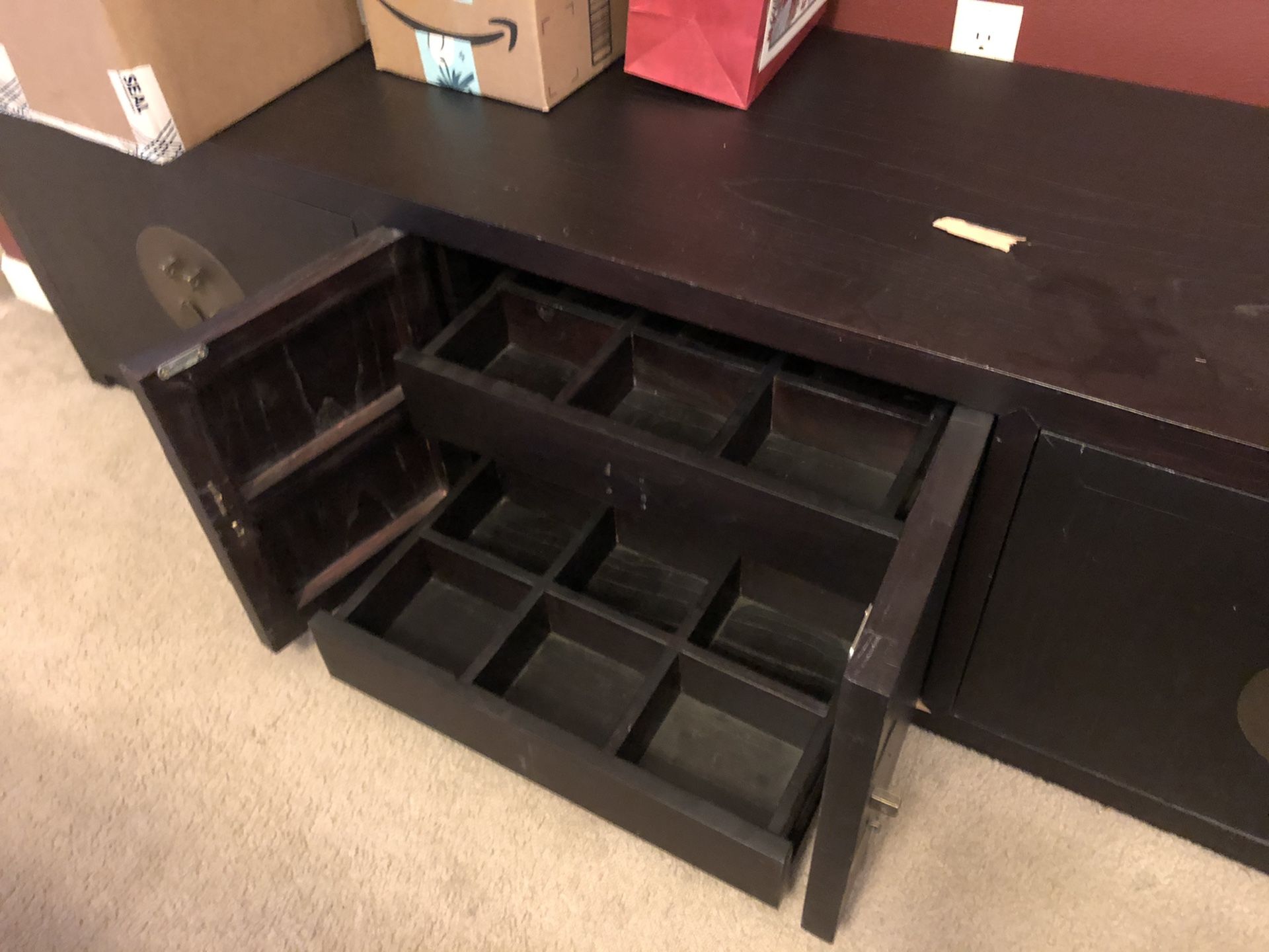 Console cabinet
