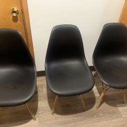 3 Chairs 