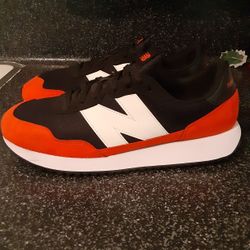 New balance Mens 13 Practicaly new 