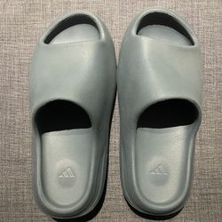 Yeezy Slides