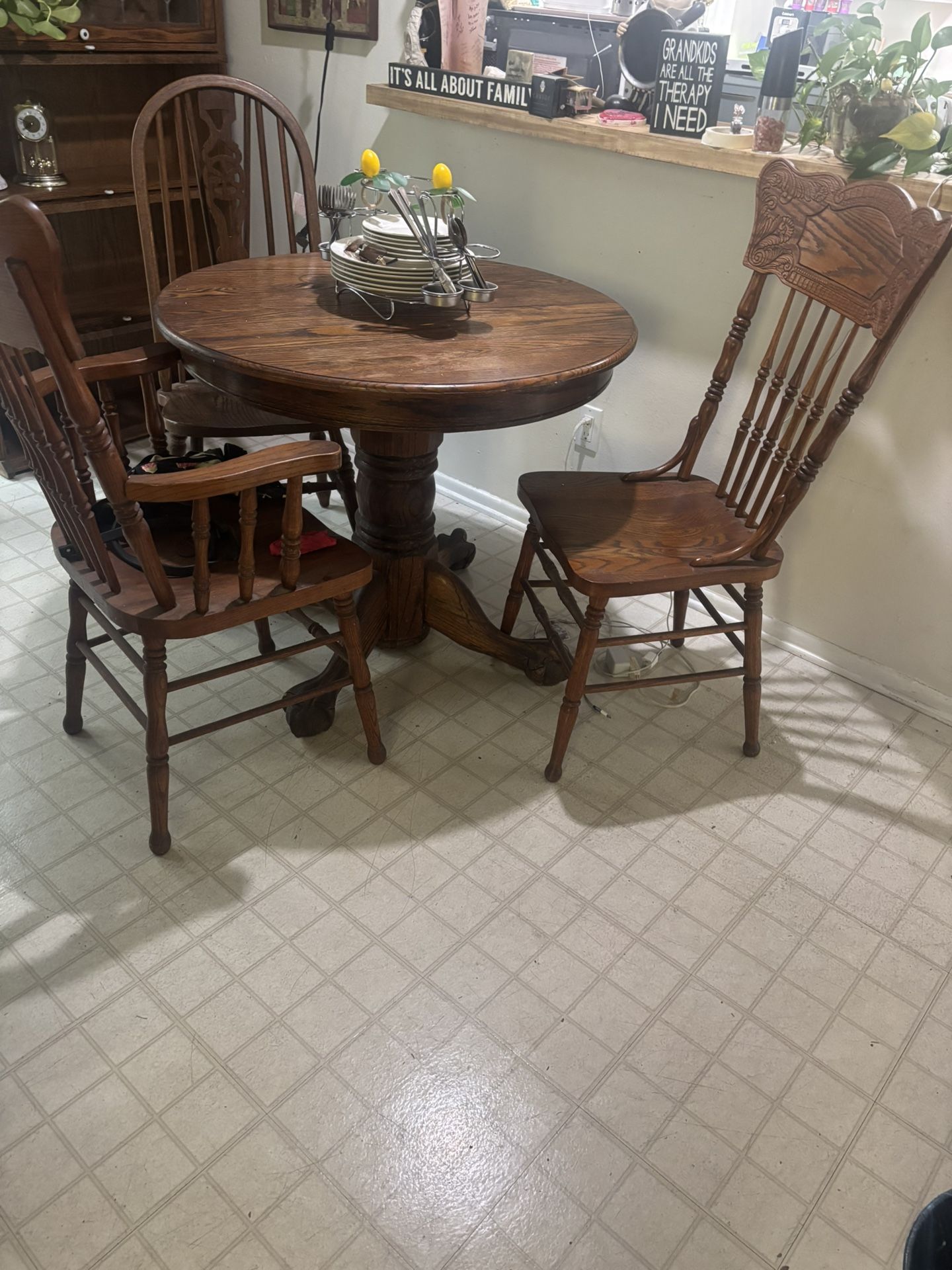 antique Round Table With Three Chairs