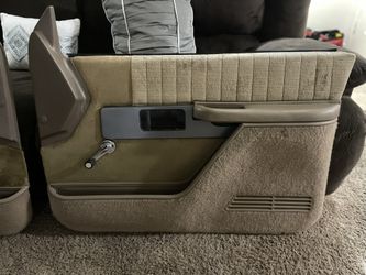 Obs 88 94 Chevy GMC Door Panels Manual for Sale in Las Vegas