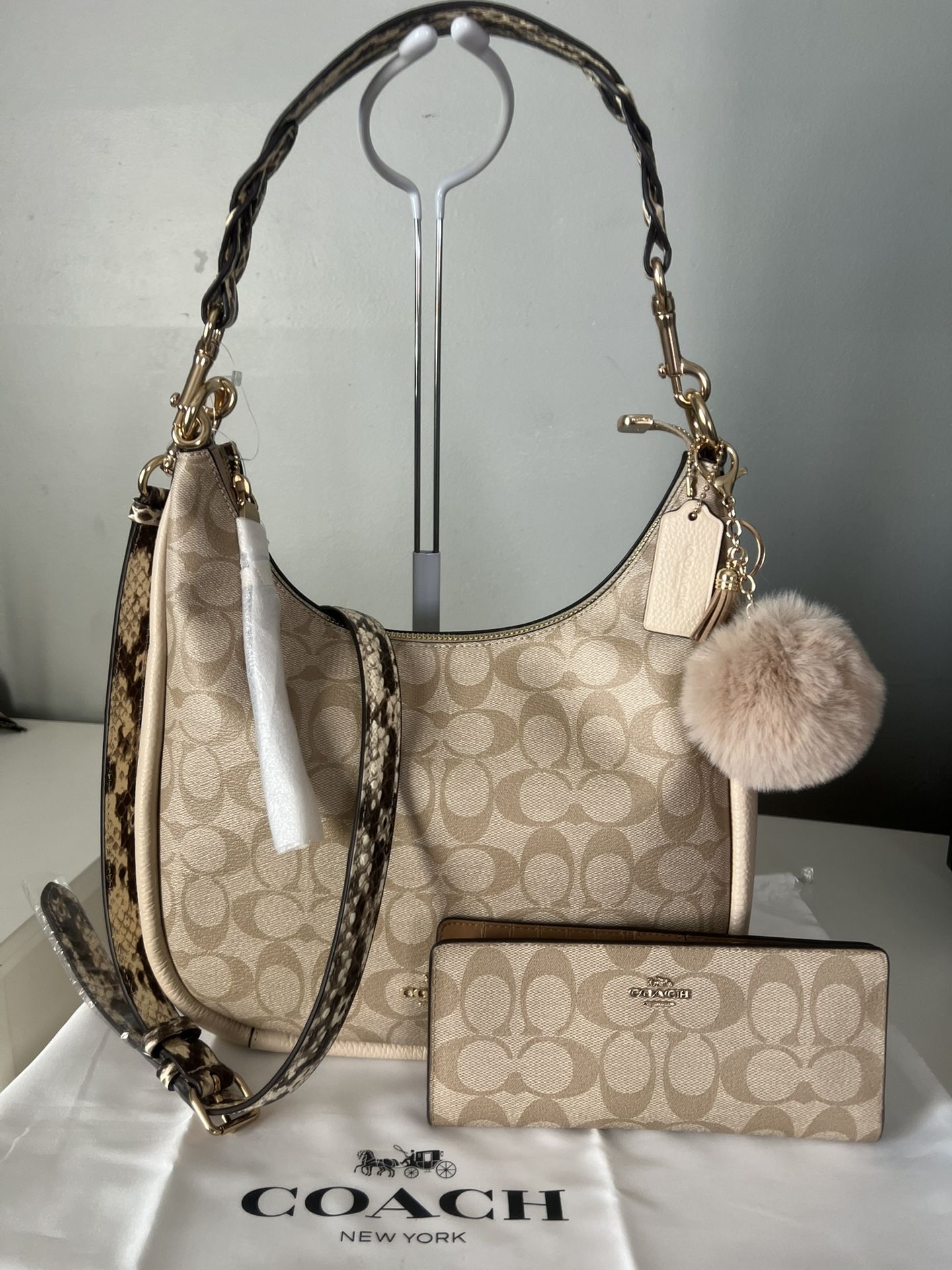 Coach Jules Hobo Bag And Wallet Set