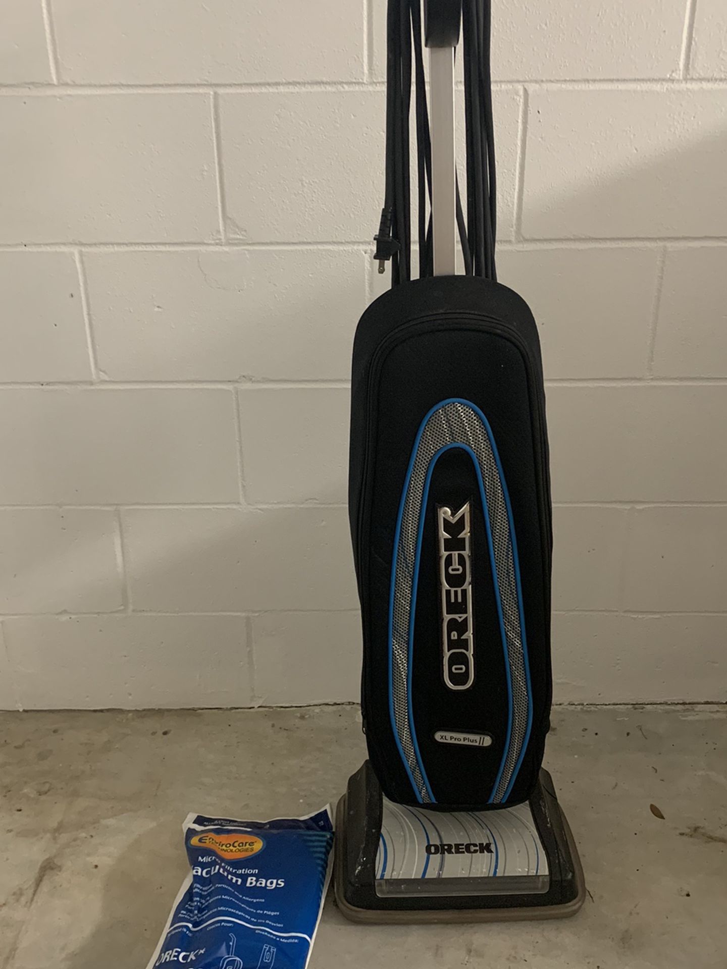 Used Oreck Xl Pro Plus Vacuum (with Bags)