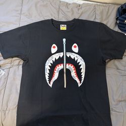 A Bathing Ape Bape City Camo Shark Tee Size Large Men’s Glow in the dark