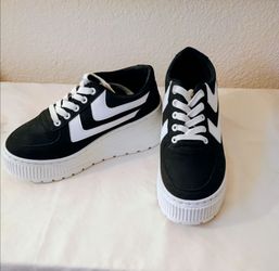 Qupid platform shoes for women Size 9 Gently Used.