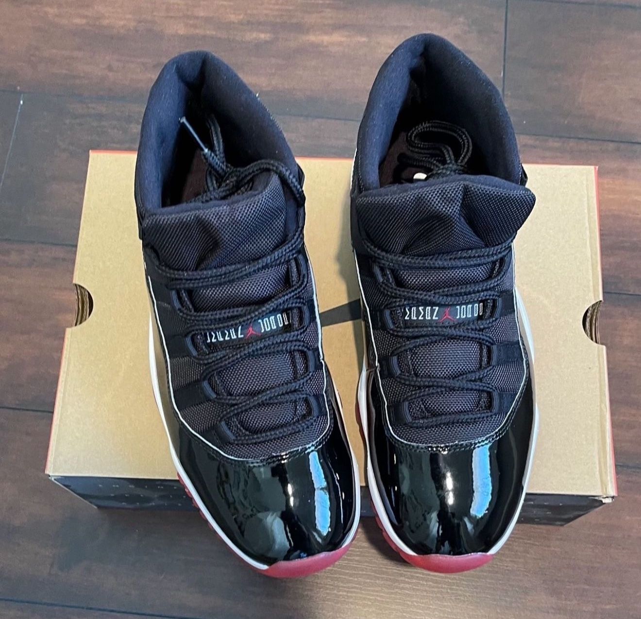 Jordan 11 Playoff Bred Size 10.5 VNDS display picture 3