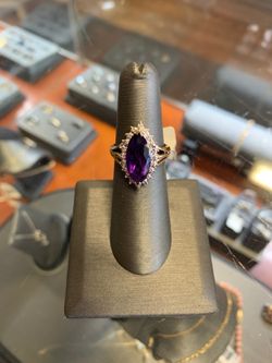 Women’s 10K Yellow Gold Ring