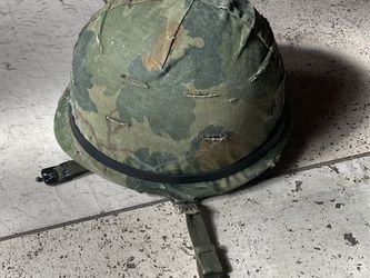 Vintage military army GI helmet Vietnam era M1 rear seam Man Cave