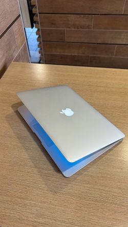 Apple MacBook Air 13” i5/8GB/256GB SSD $180