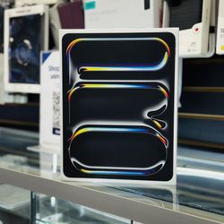 iPad Pro 13in M4 Chip WiFi Cell 1TB 