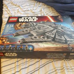 Star Wars Lego Set 75105 Millennium falcon set In
