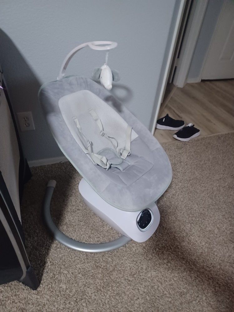 Momcozy Infant Swing