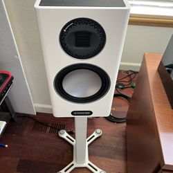 Monitor Audio Gold 100 Speakers 