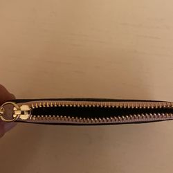 Louis Vuitton Keychain Wallet/Pouch for Sale in Miramar, FL - OfferUp