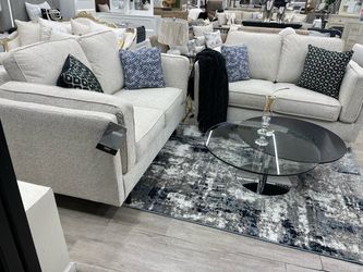 Living room set (2 love seats )